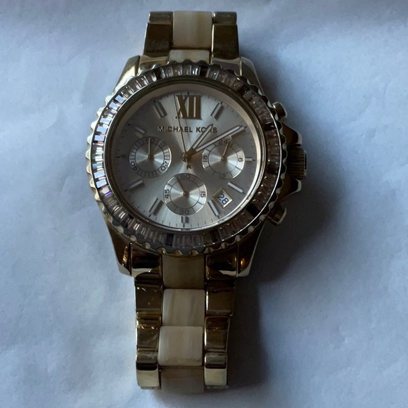 β± MICHAEL KORS GOLDTONE WATCH β± - Picture 4 of 16